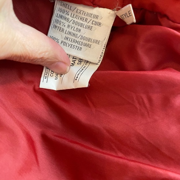 Vintage Ada women’s red leather jacket. Classic 1980s excellent condition. - Picture 7 of 15